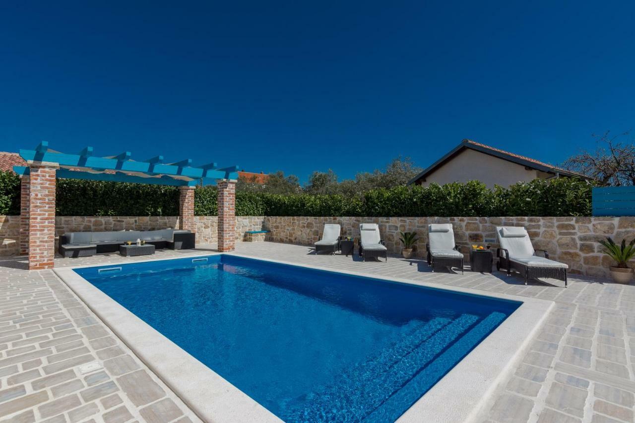 Villa Delozija Sukošan Екстериор снимка