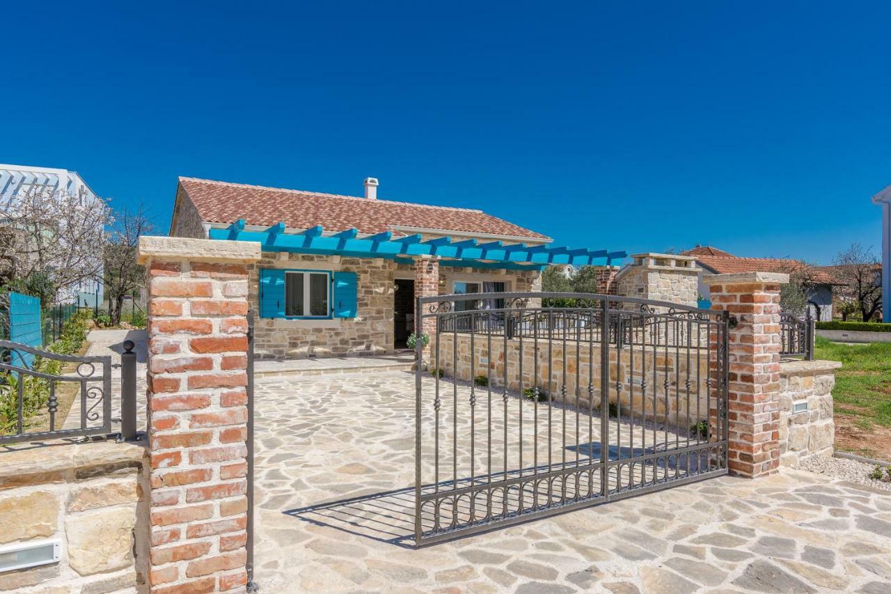 Villa Delozija Sukošan Екстериор снимка
