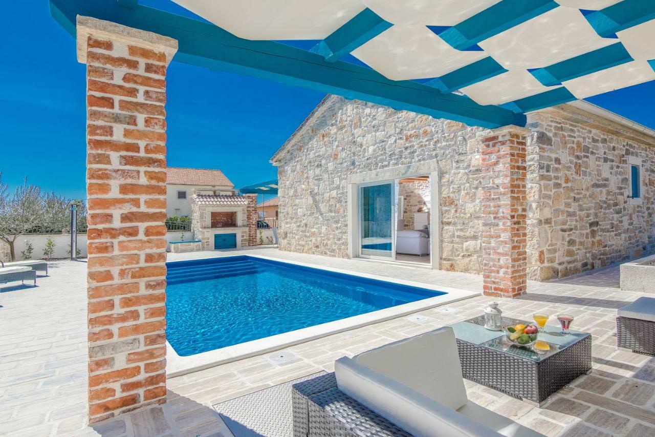 Villa Delozija Sukošan Екстериор снимка